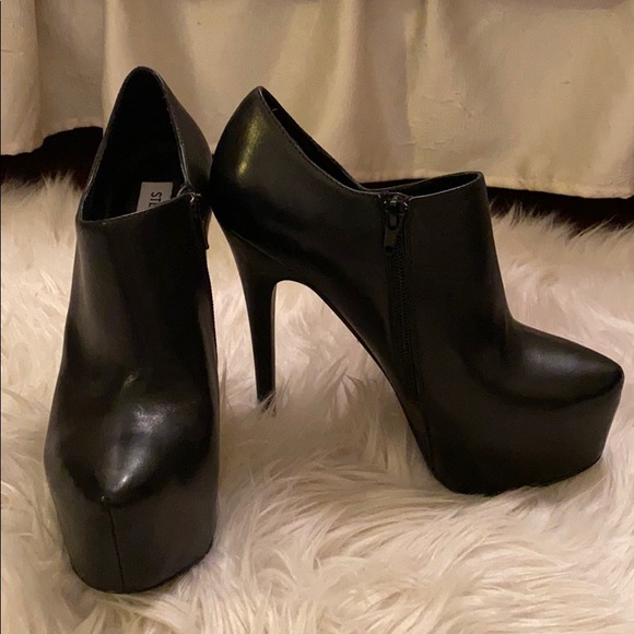 Steve Madden Shoes - Womens Vippper Suede Night Out Platform Heels